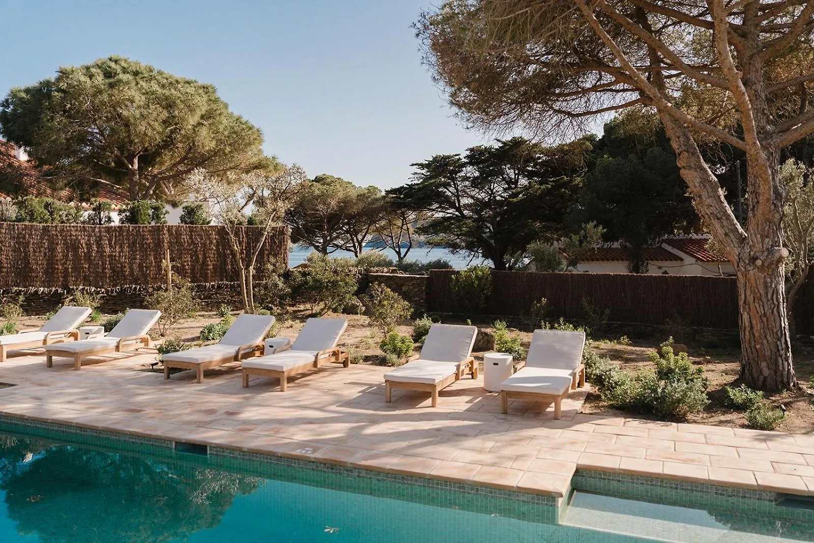 Boutique Hotel Villa Salvador - Adults Only By Fimedhotels カダケス